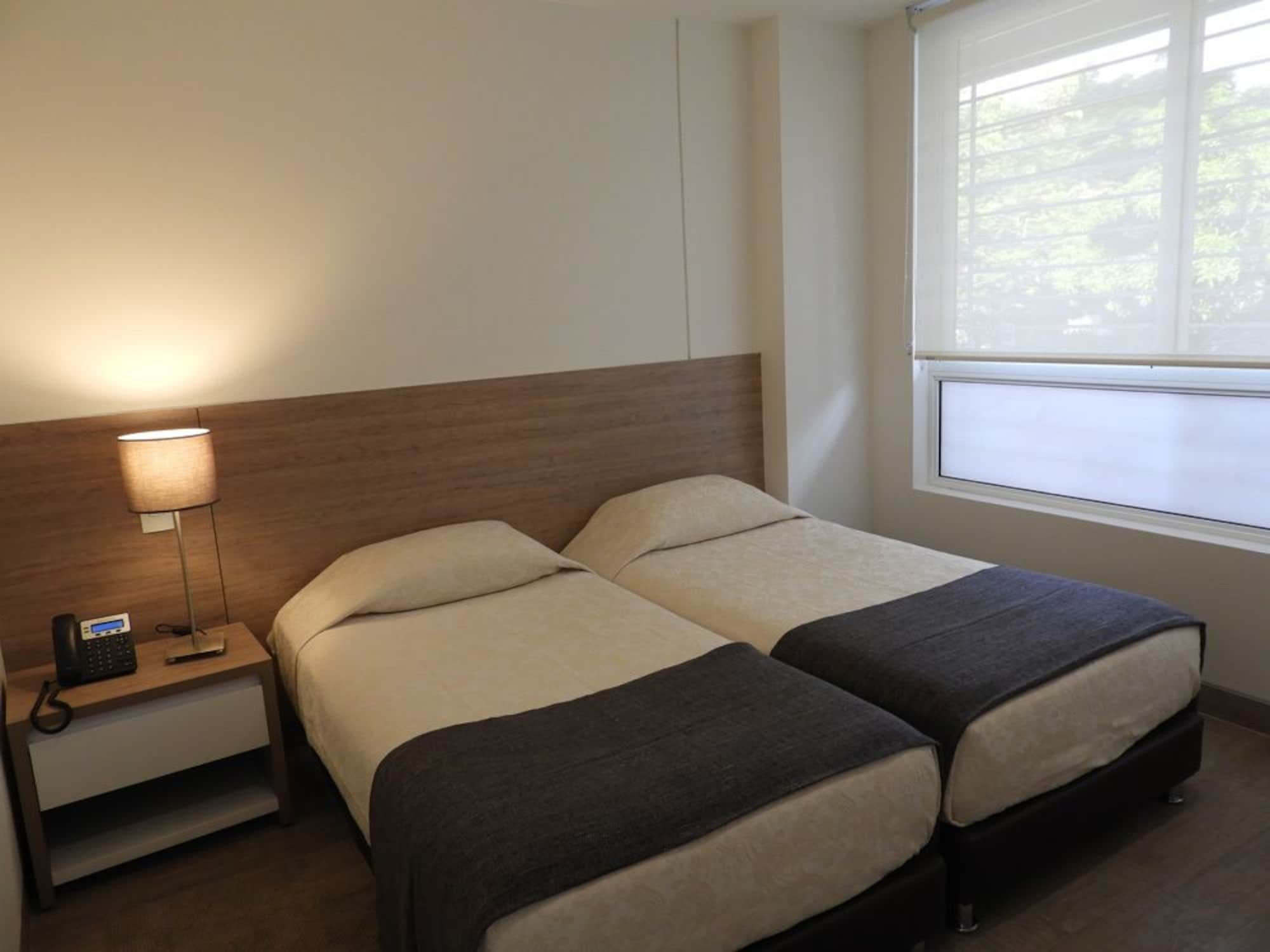 Park V Hotel & Suites Cali Exterior photo
